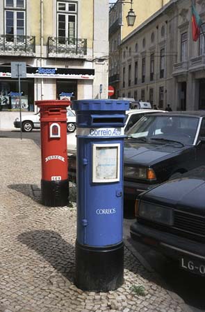 Unmissable pillar boxes