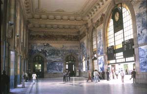 Porto railway station